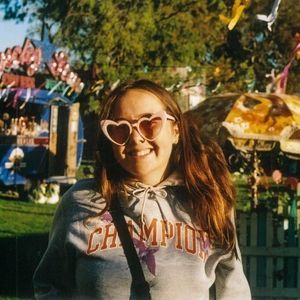 Meet your Posher, Elena